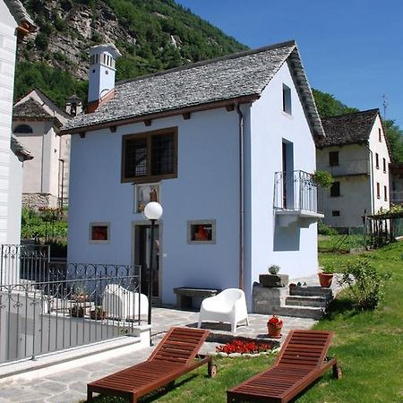 Ca' Del Borgo Hotel Cadarese Buitenkant foto