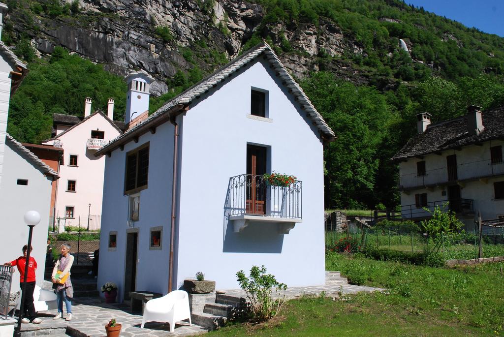 Ca' Del Borgo Hotel Cadarese Buitenkant foto