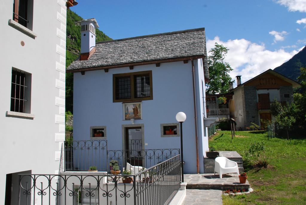 Ca' Del Borgo Hotel Cadarese Buitenkant foto